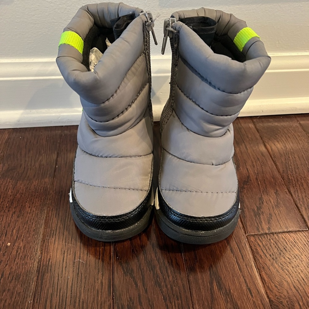 Toddler winter snow boots size 7 - Picture 3 of 5